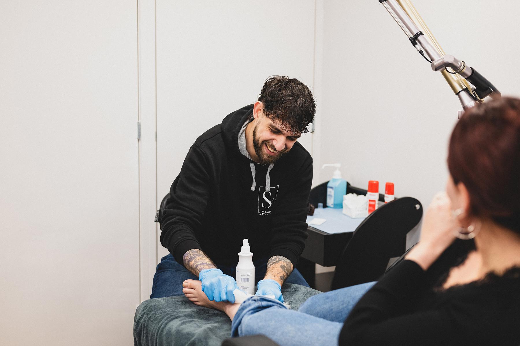 li8 3578 lilian fotografie second skin tattoo remolval leiden daan 2026 02 02